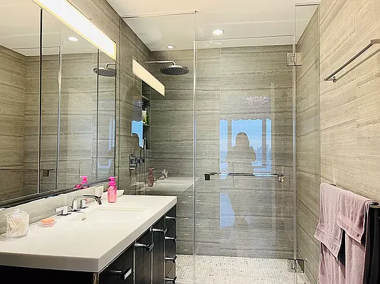 Rented by Gulia Wang, LREB | media 37