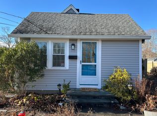 117 Oak Neck Rd, Hyannis, MA 02601