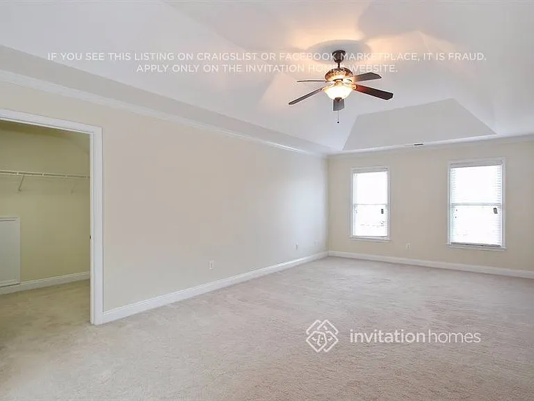 5633 Legacy Cir — Photo 10