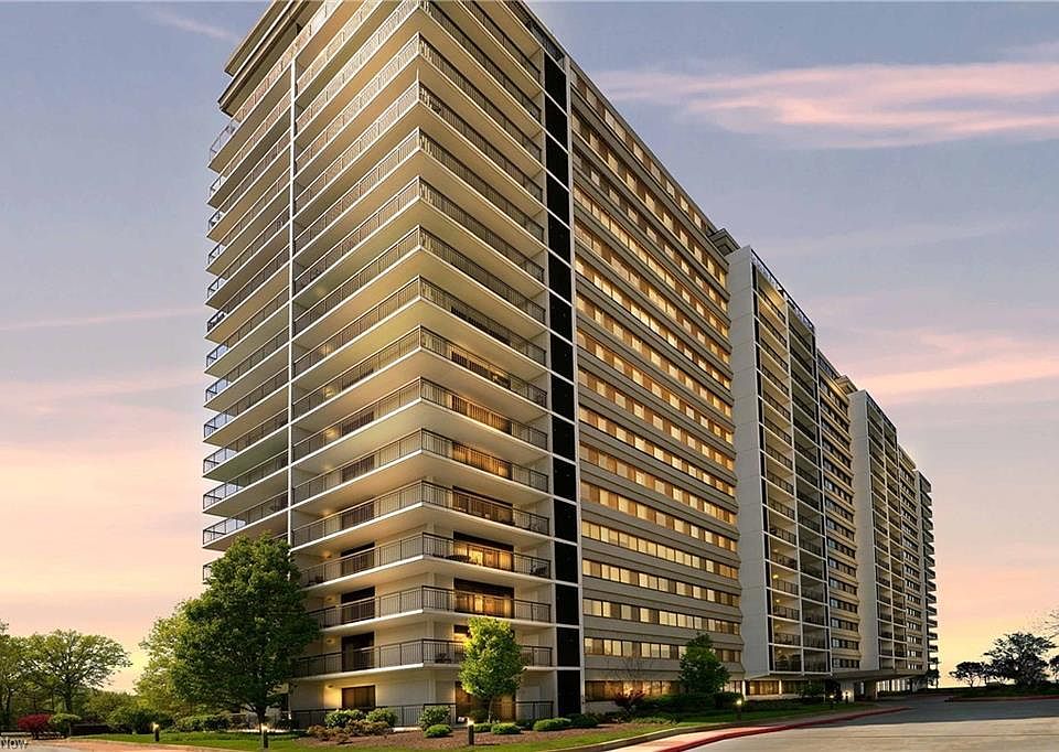 1st image of 12250 Lake Ave #1301