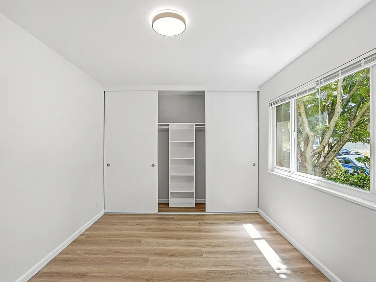 Birch Court — Photo 14