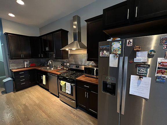 4th image of 3100 W Diversey Ave APT 1S