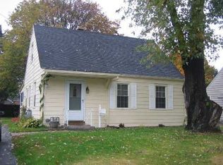 62 Hockanum Dr, East Hartford, CT 06118