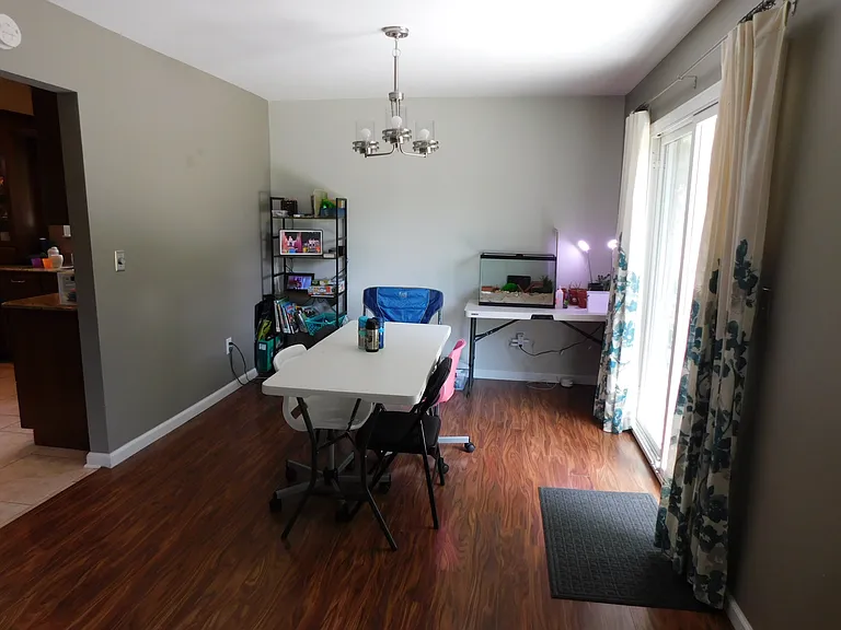 2208 Niagara Dr — Photo 6