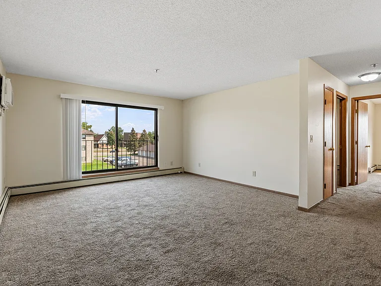 Camelot Square Living — Photo 9
