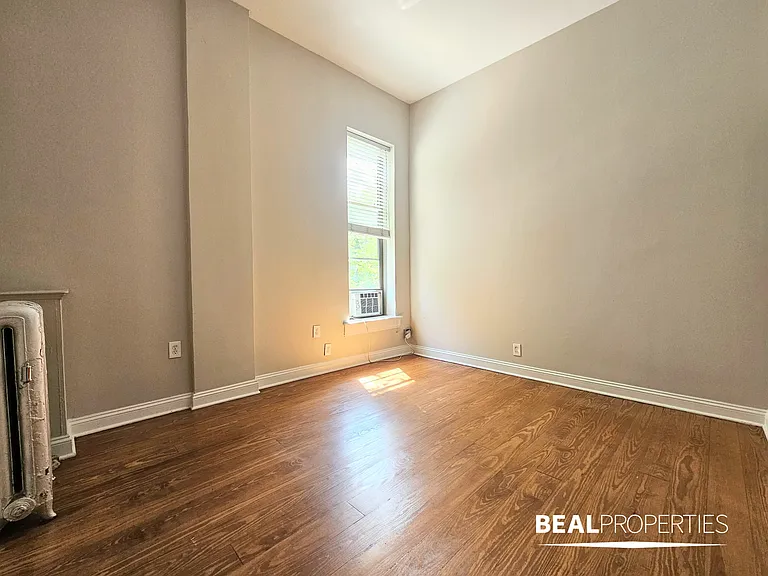 2200 N Clark St — Photo 32
