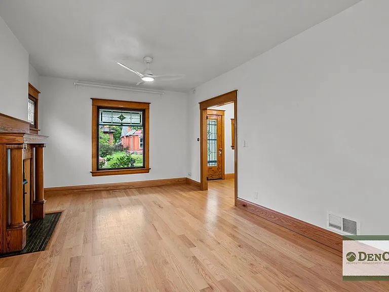 582 S Grant St — Photo 6