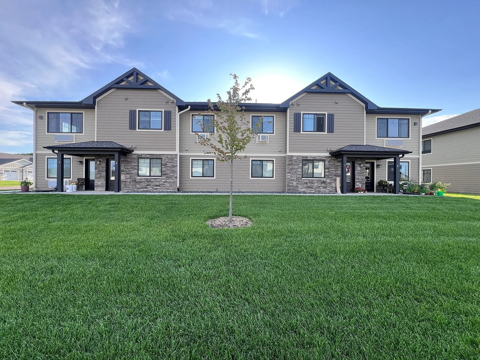 Gateway Place Apartments — Photo 3