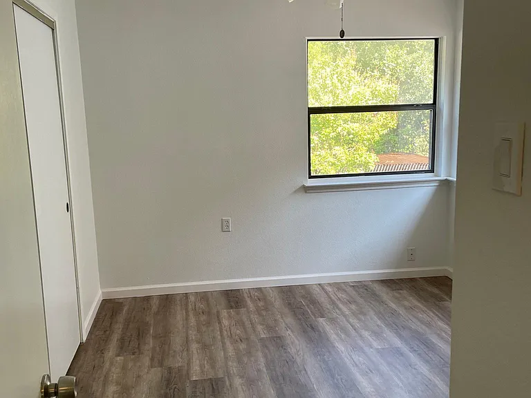 1761 Prescott Dr — Photo 14
