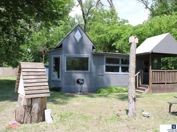 23809 F Plz #9, Waterloo, NE 68069