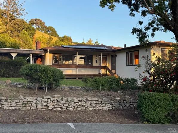 90 Summers Avenue, Novato, CA 94945