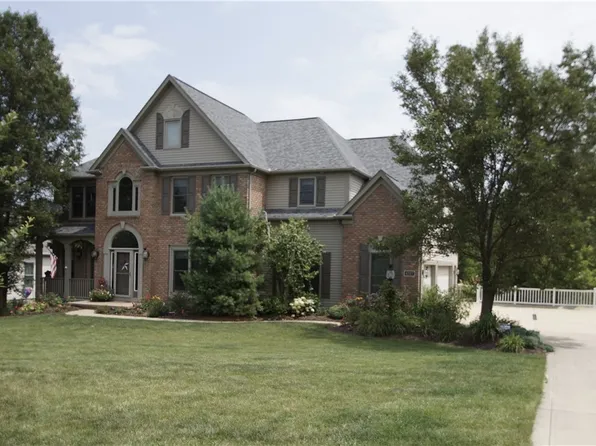 4327 Regal Dr, Akron, OH 44321