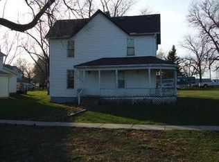46 Maple St, Saunemin, IL 61769