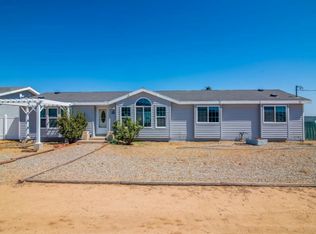 6058 Sunnyslope Rd, Phelan, CA 92371