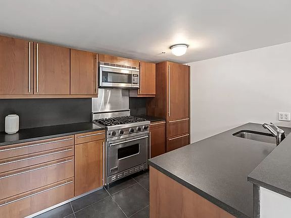 5th image of 305 2nd Ave APT 335