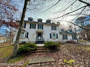 5105 Hickory Ln, East Stroudsburg, PA 18302