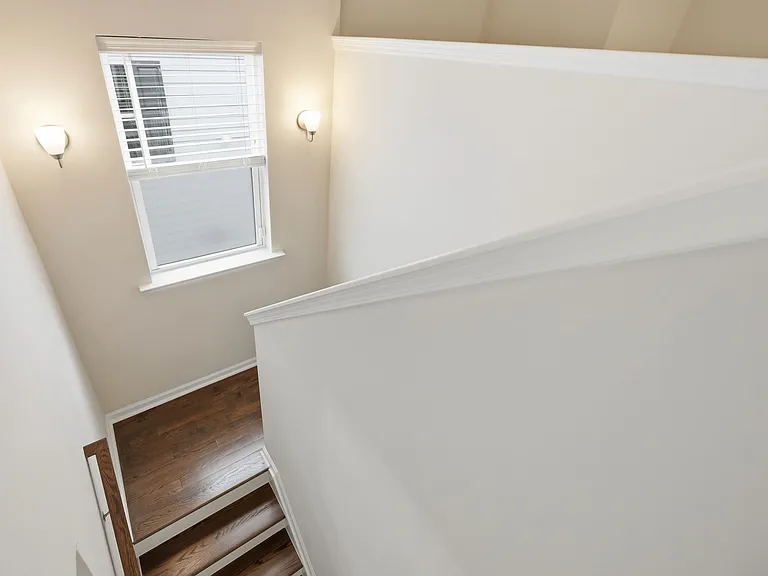 1417 Merrion Ave — Photo 16