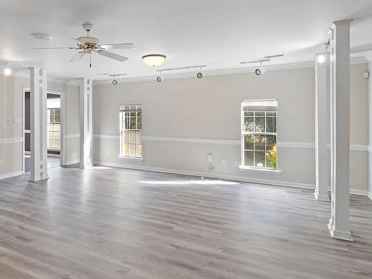531 Clayton Rd — Photo 13
