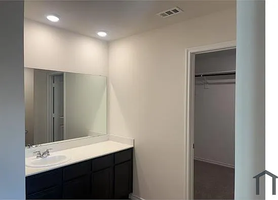 13188 Enclave Pkwy — Photo 7