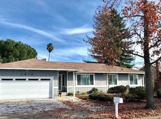 1916 Peterson Ln, Santa Rosa, CA 95403