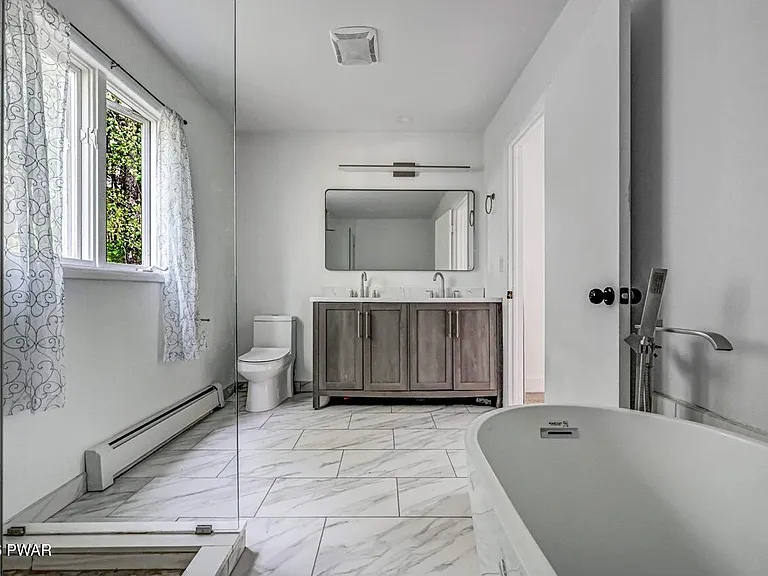 49 Lake View Dr #14 — Photo 20