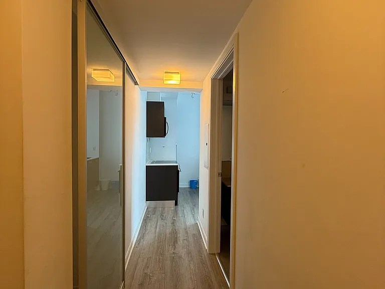 42 Charles St E #4008 — Photo 7