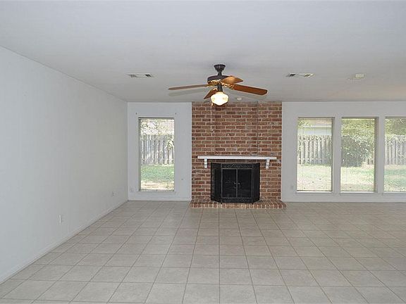5th image of 2031 Lake Village Dr