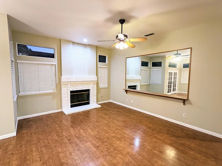 8128 Bramfield Way — Photo 9
