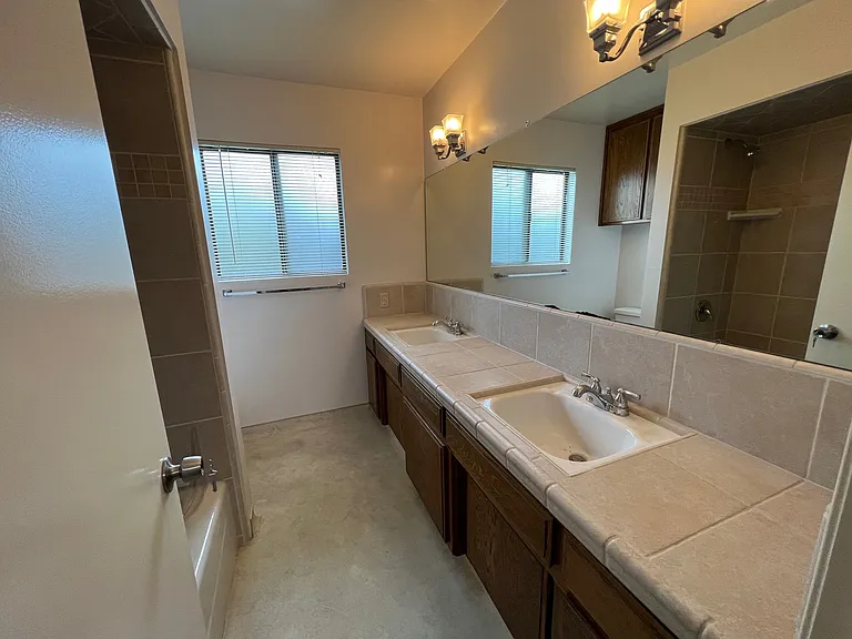 7200 Bennington Way — Photo 13
