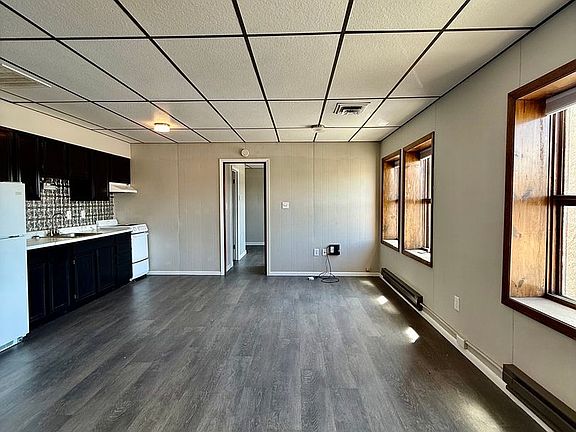 3rd image of 104 E Main St #2