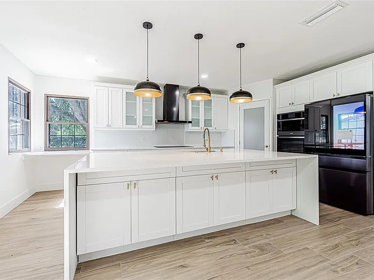 5302 Turkey Creek Rd — Photo 2
