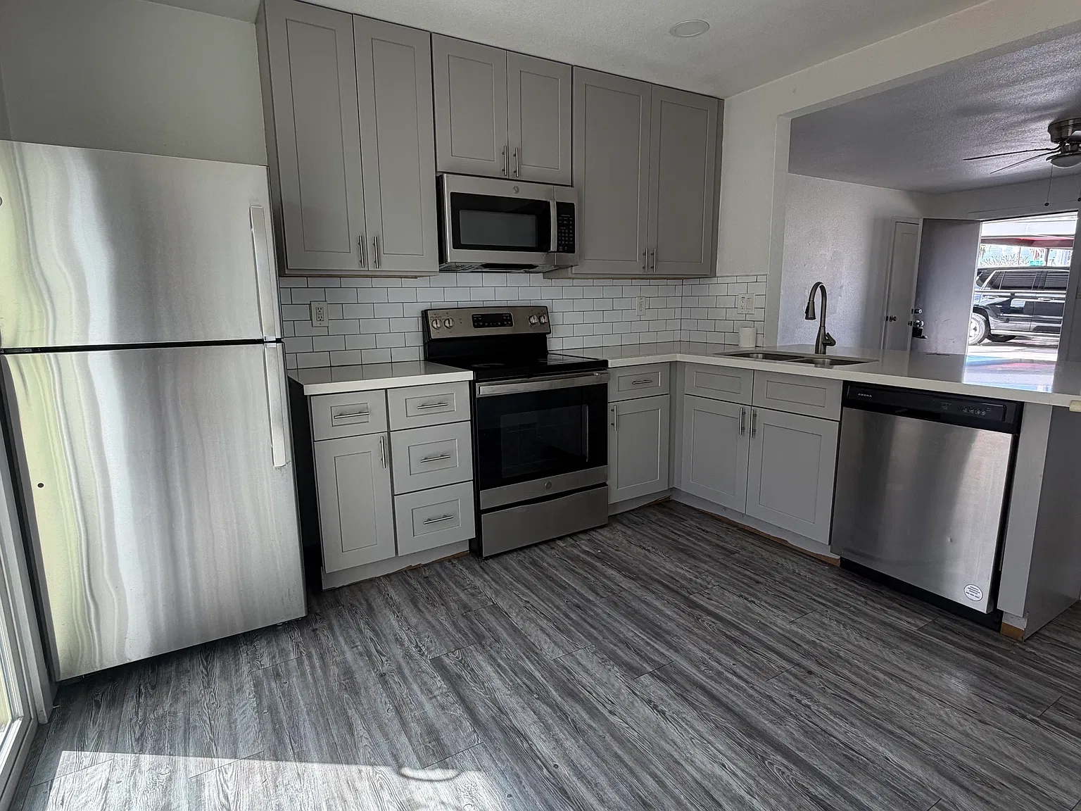2 bed, 850 sqft, $1,550 — Photo 4