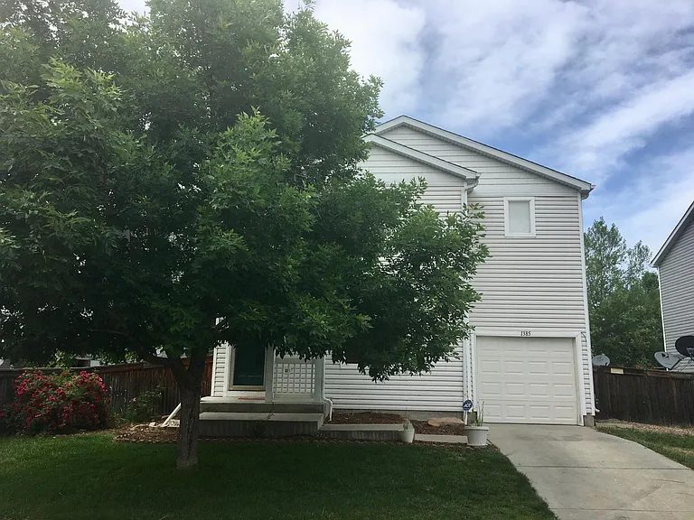 1385 Waxwing Ave — Photo 2