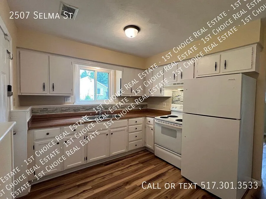 2-Bdr 1-Bth Duplex In Holt — Photo 4