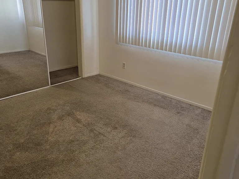 Moracambe Manor Apartments — Photo 8