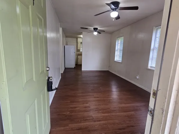 11662 W 1st Ave APT 4, Tyler, TX 75706
