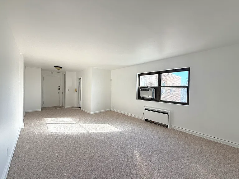 3031 Edwin Ave #5C — Photo 17