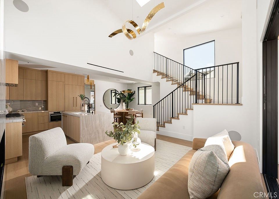 1st image of 518 Poinsettia Ave #B