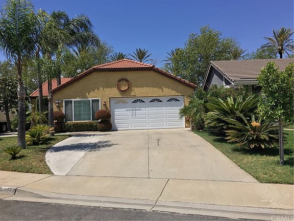 5th image of 13706 Stanford Ct