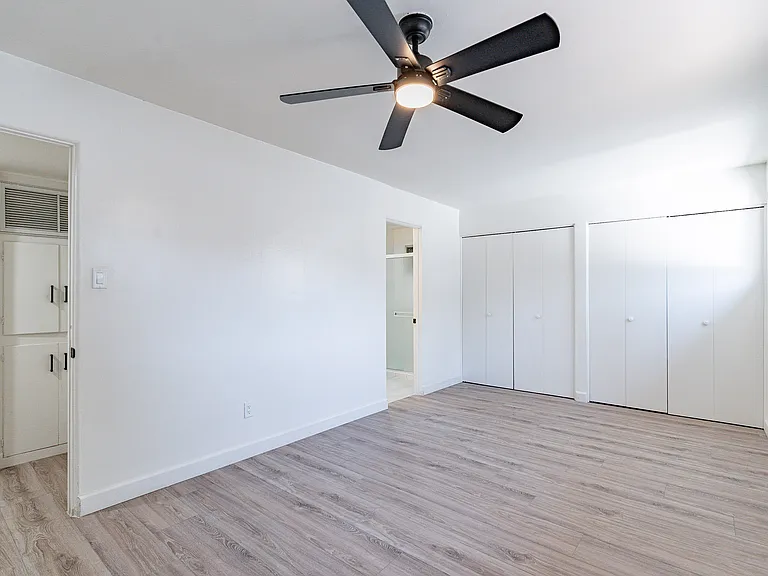 7328 N 7th Ave — Photo 12