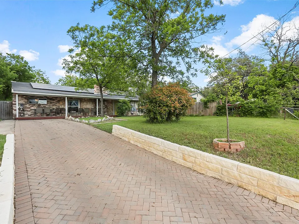 602 W Grady Dr