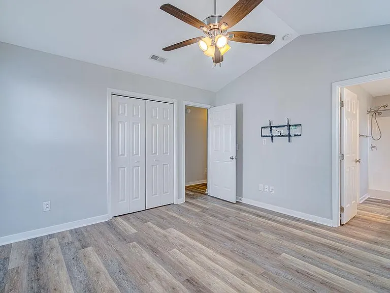305 Hixon Pl — Photo 32