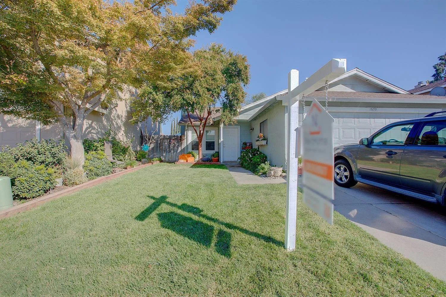 1670 Fernwood Dr photo 1