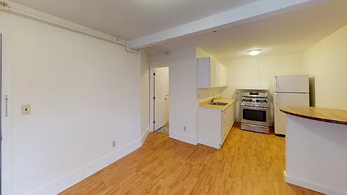104 S Main St #3 Photo 1