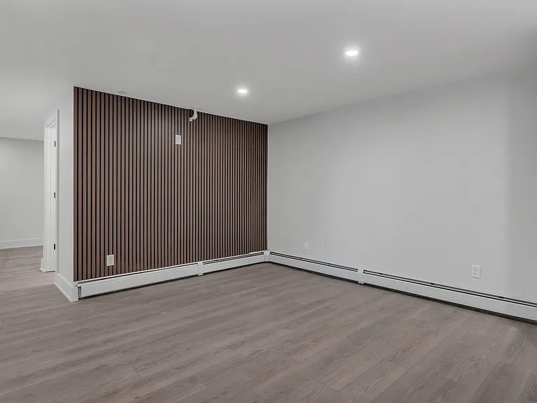 182 Waterman St #B1 — Photo 8