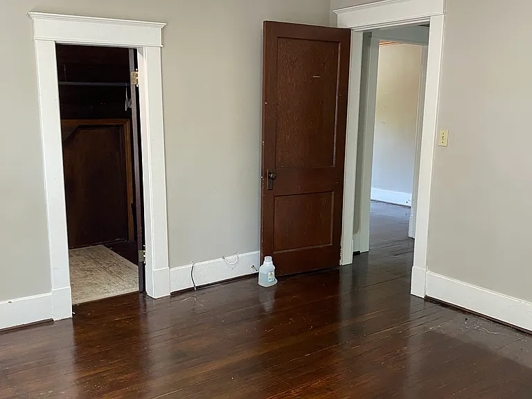southside bedroom