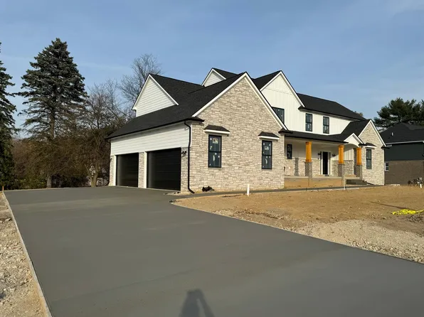 632 Perthshire Ct, Highland, MI 48357