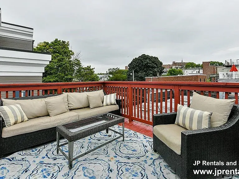 202 W 7th St #2 — Photo 6