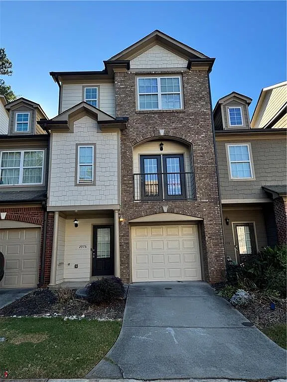 4 bed, 3.5 bath, 2031 sqft, $2,695 — Photo 1