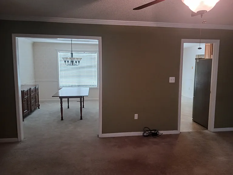 169 Greenwood Rd — Photo 17